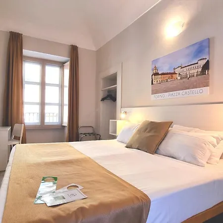 Class Astoria Hotel