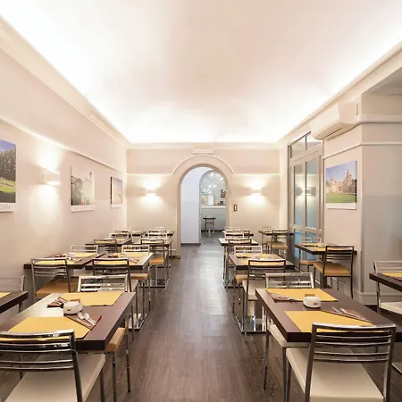 Astoria Hotel 3*